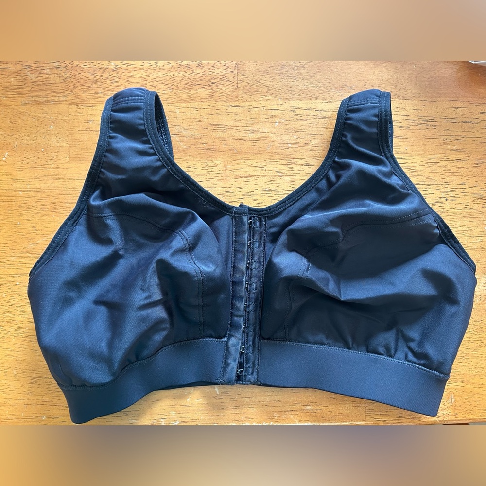 NWT Enell Lite Sports Bra size 2